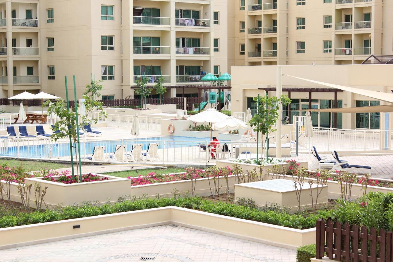 New Arabian Al Dhafra 2 The Greens 1 Br Dubai Luaran gambar