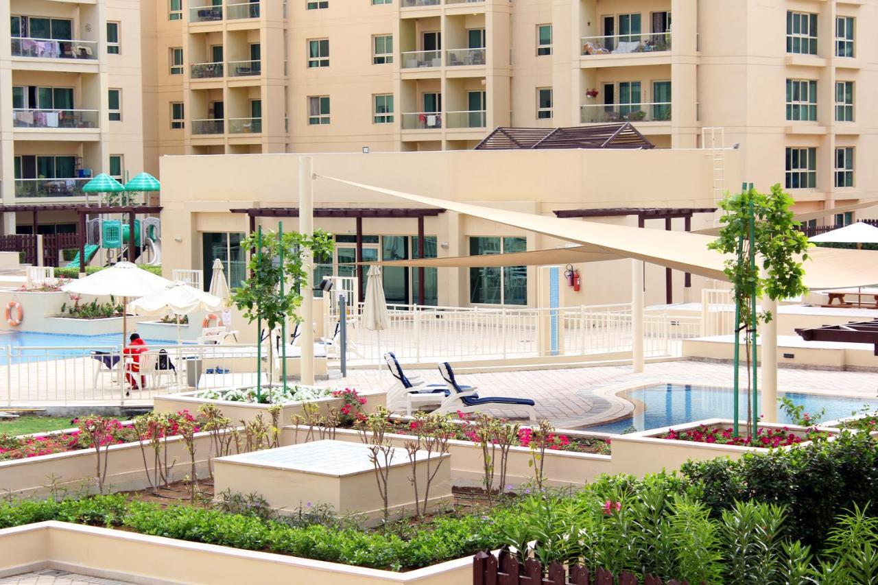 New Arabian Al Dhafra 2 The Greens 1 Br Dubai Luaran gambar